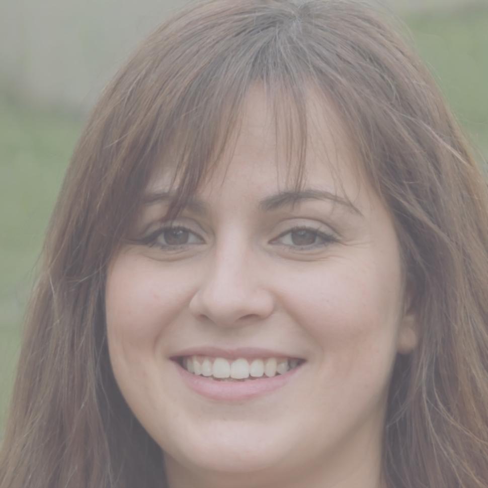 Sienna Blackwood, Senior Financial Advisor